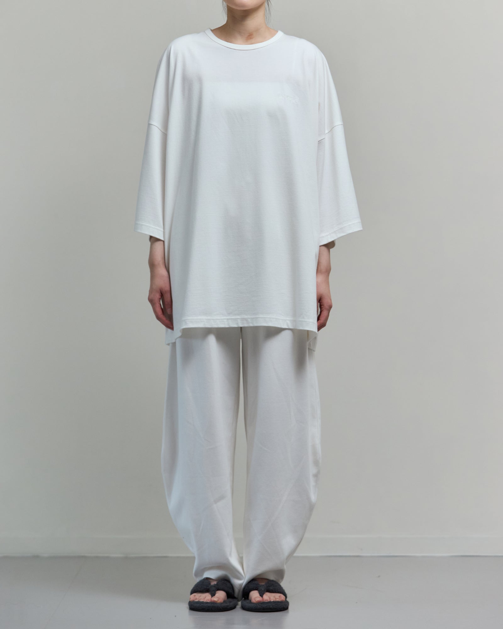 Giant Tee